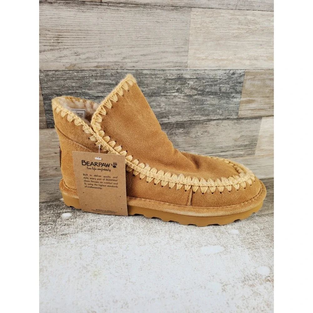 Bearpaw Womens Winter Boots Sz 9 Iced Coffee Suede Crochet Stitching Slip On